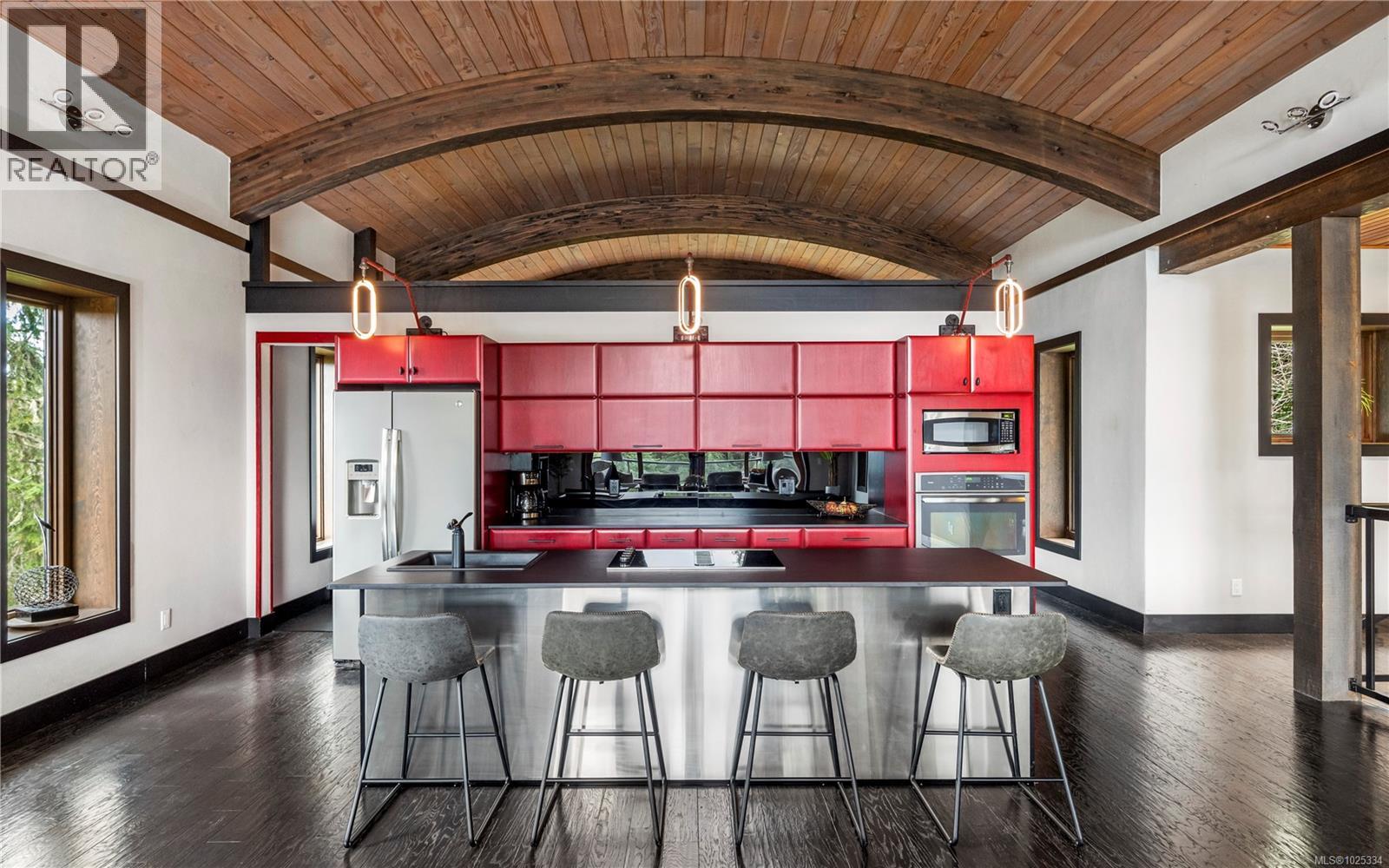 7405 Thornton Hts, Sooke