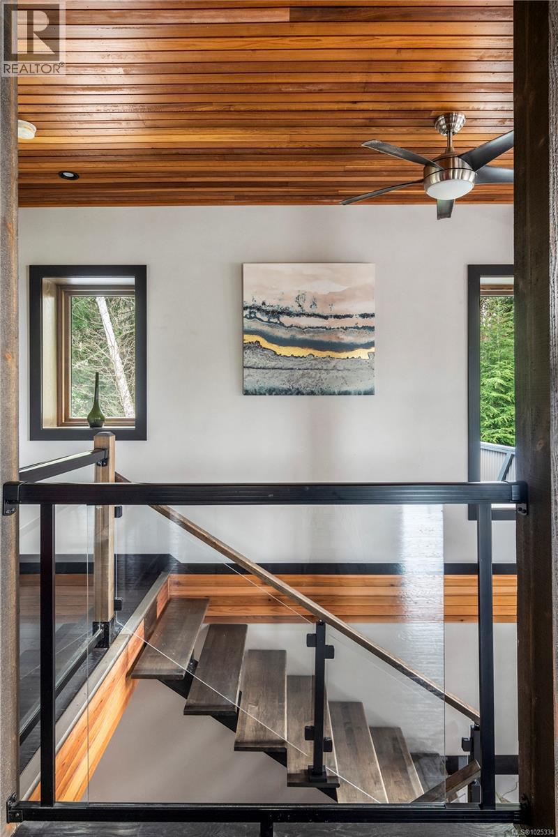 7405 Thornton Hts, Sooke