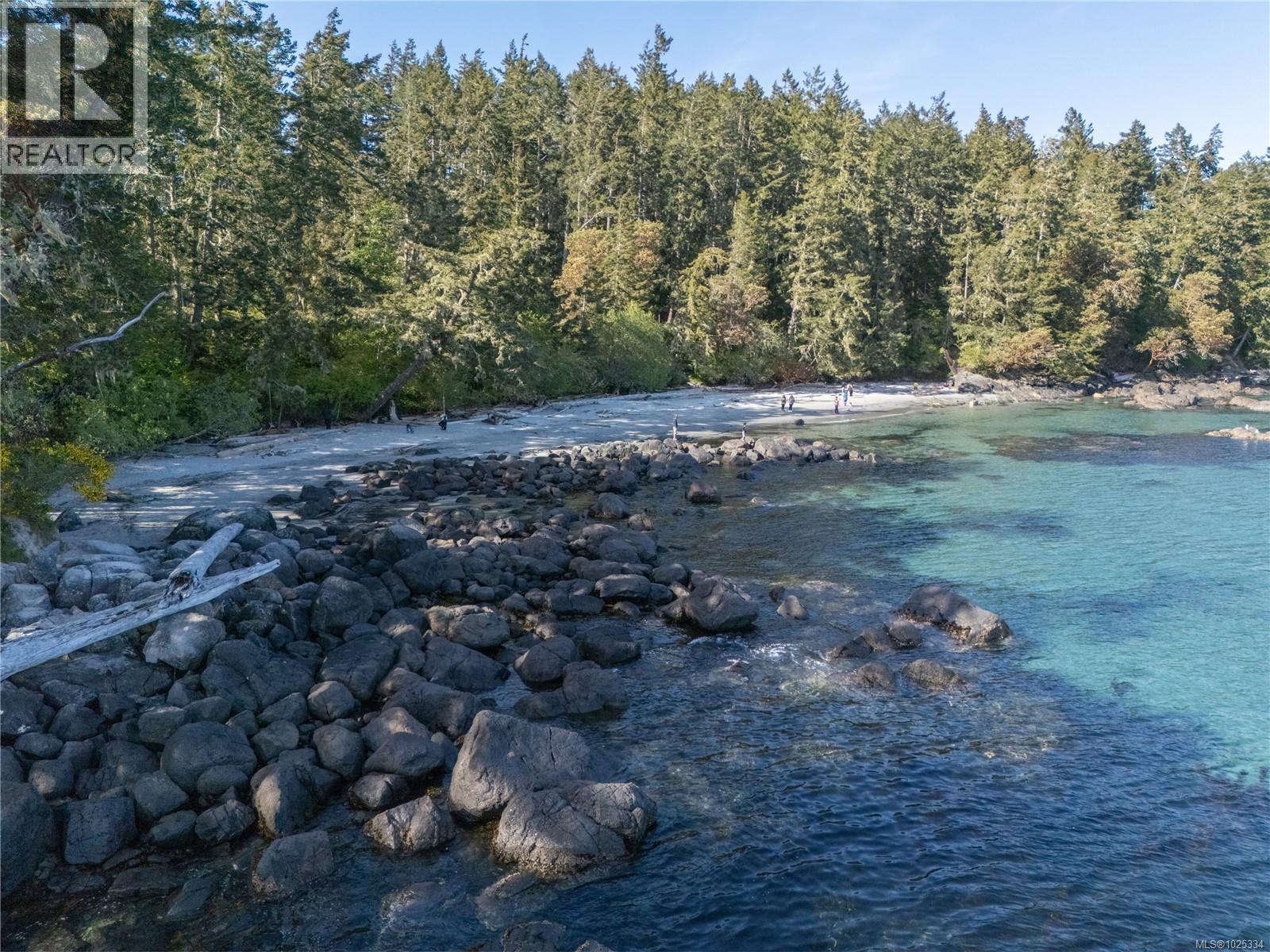 7405 Thornton Hts, Sooke