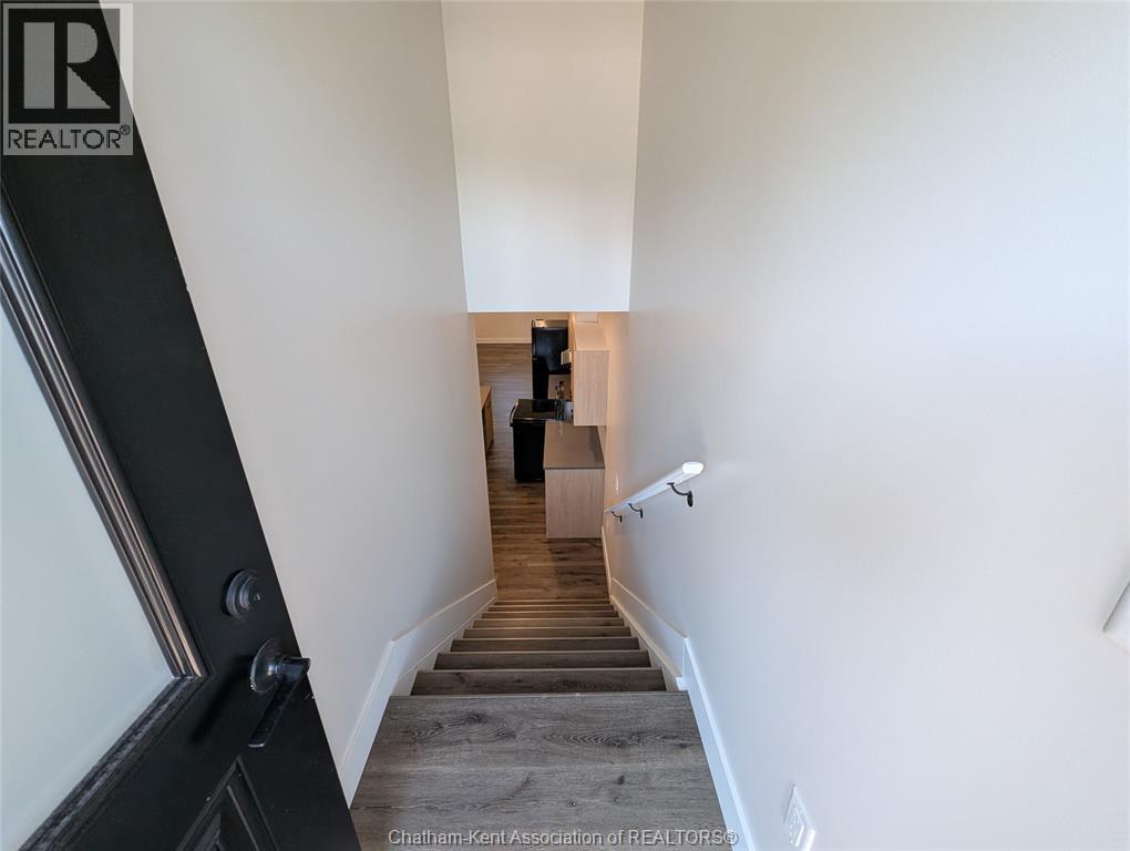 24254 Winter LINE Unit# 2B - Photo 2 of 15, Pain Court, Ontario