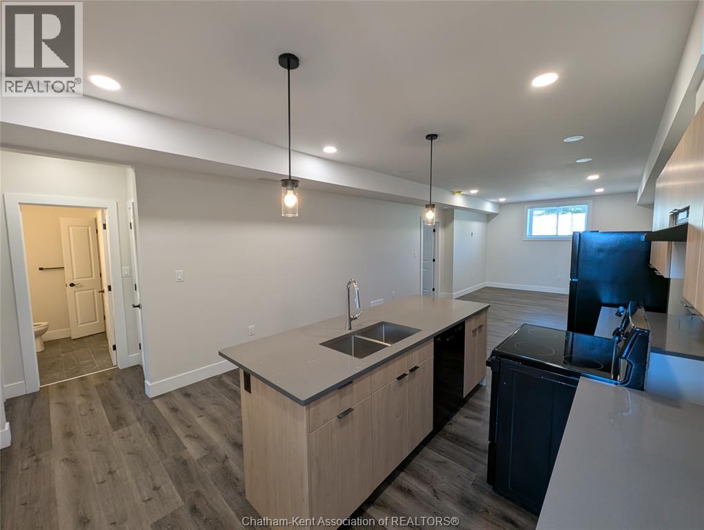 24254 Winter LINE Unit# 2B - Photo 3 of 15, Pain Court, Ontario