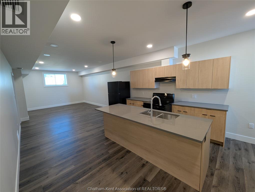 24254 Winter LINE Unit# 2B - Photo 4 of 15, Pain Court, Ontario