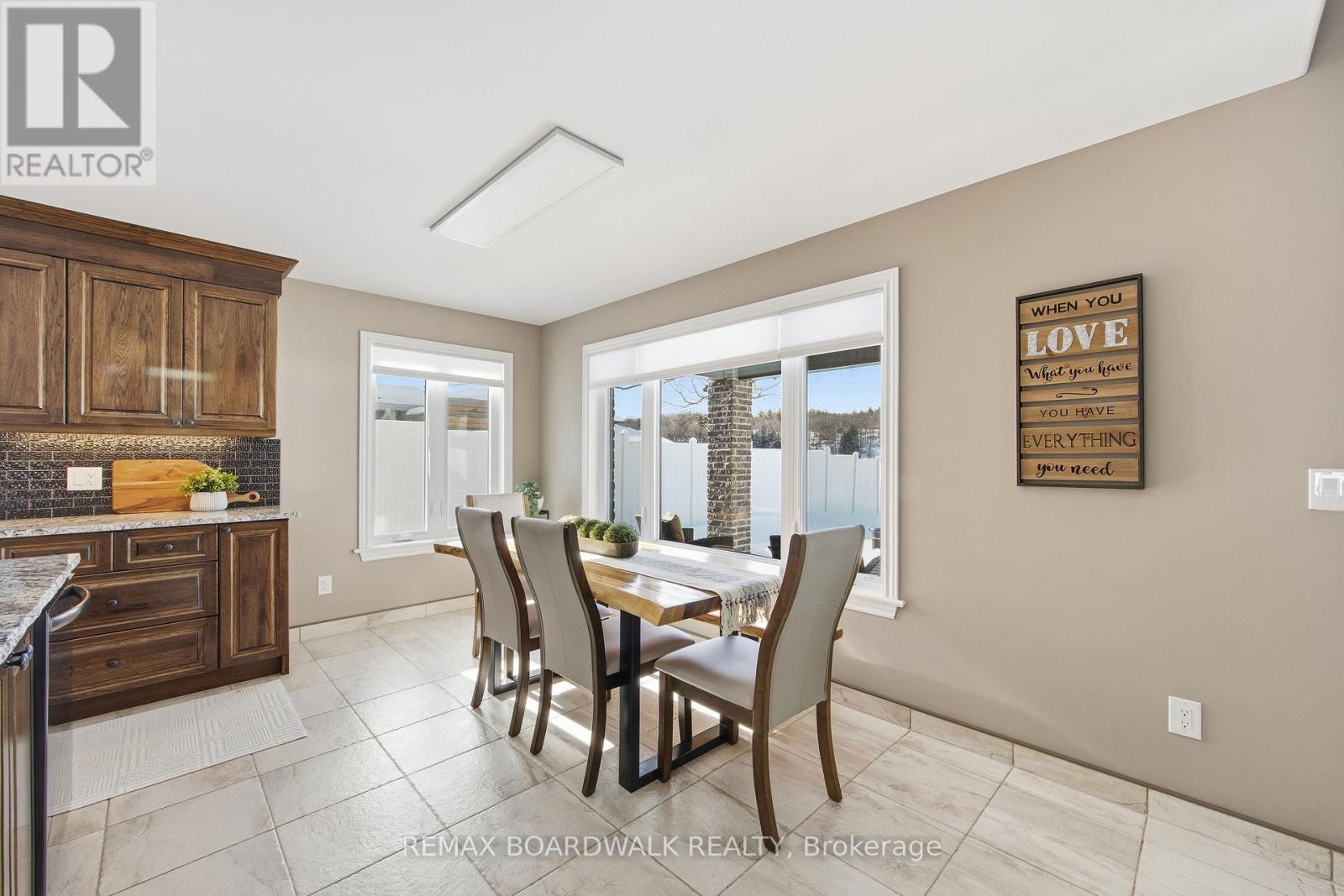 50 KERRY FOREST DRIVE — photo 25