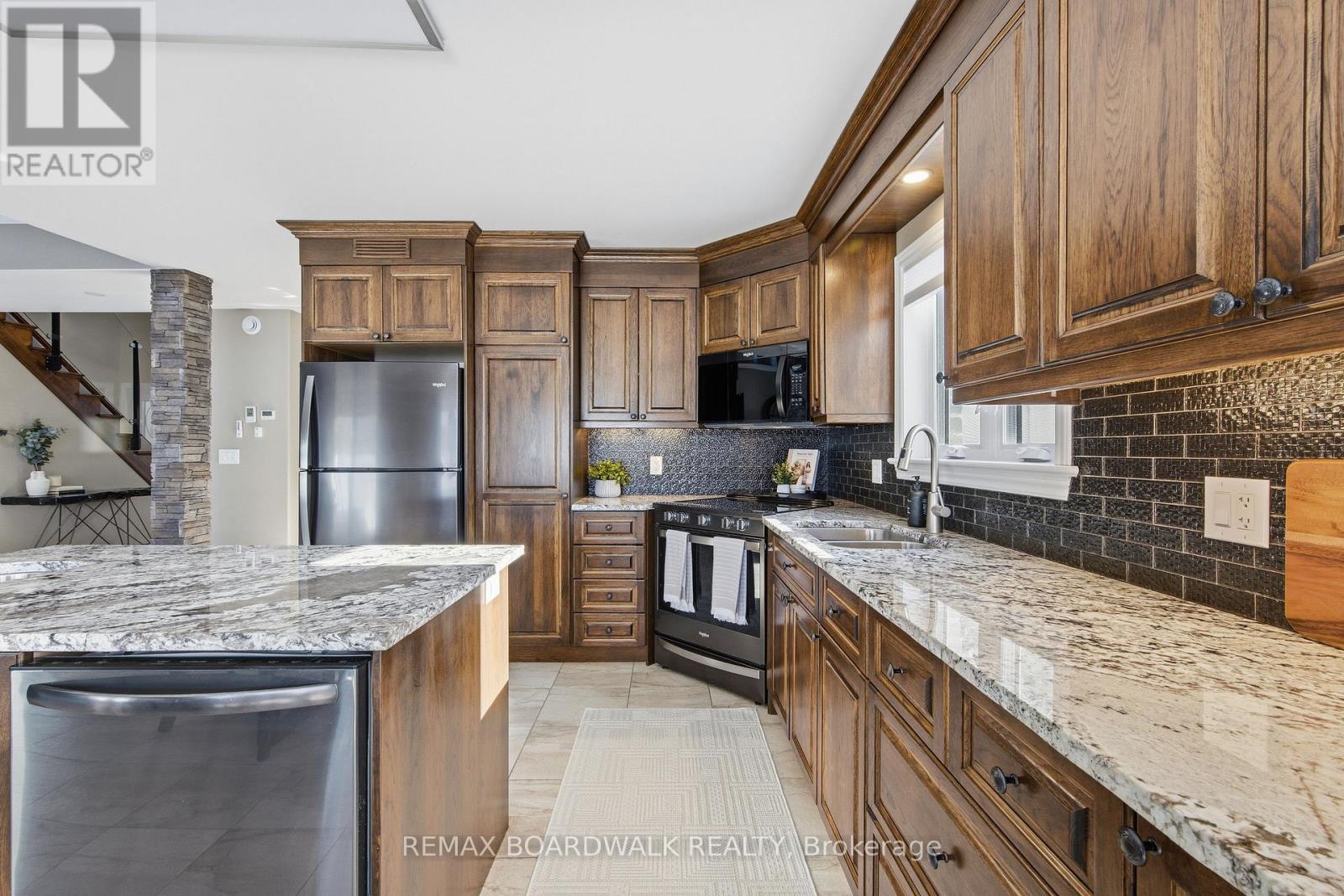 50 KERRY FOREST DRIVE — photo 31