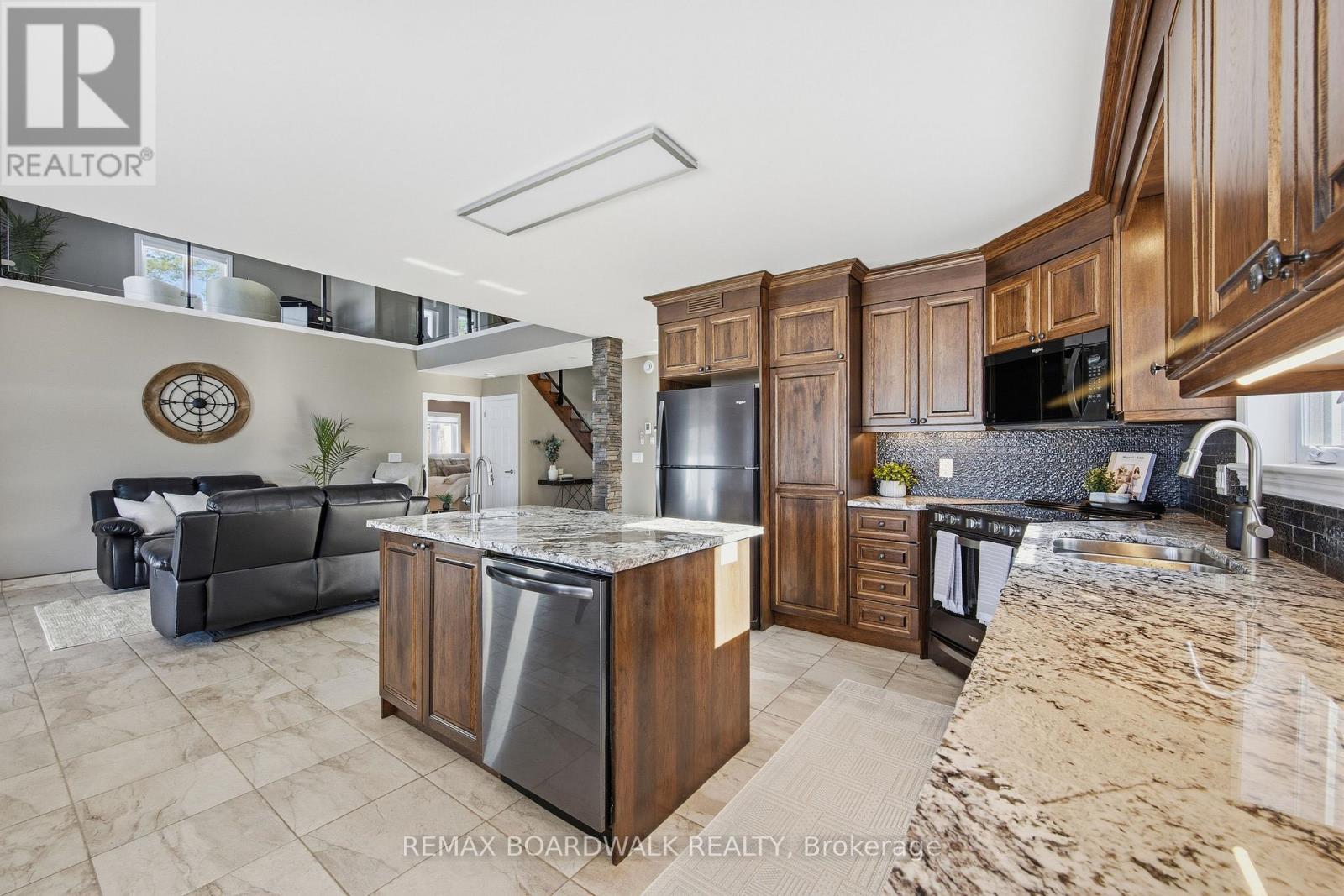 50 KERRY FOREST DRIVE — photo 32