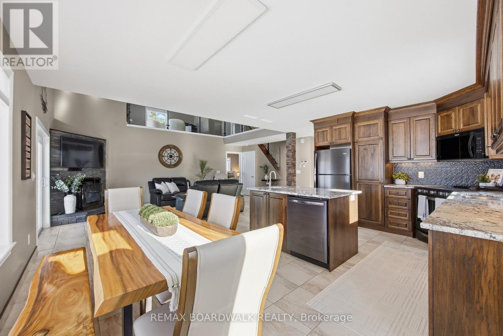 50 KERRY FOREST DRIVE — photo 33