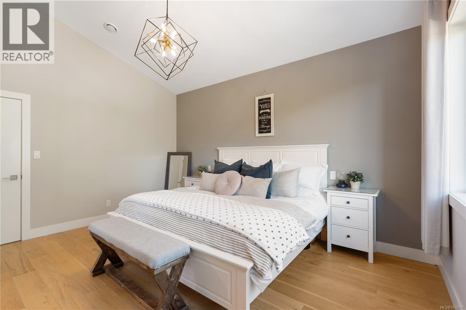 922 Greystone Pl, Langford