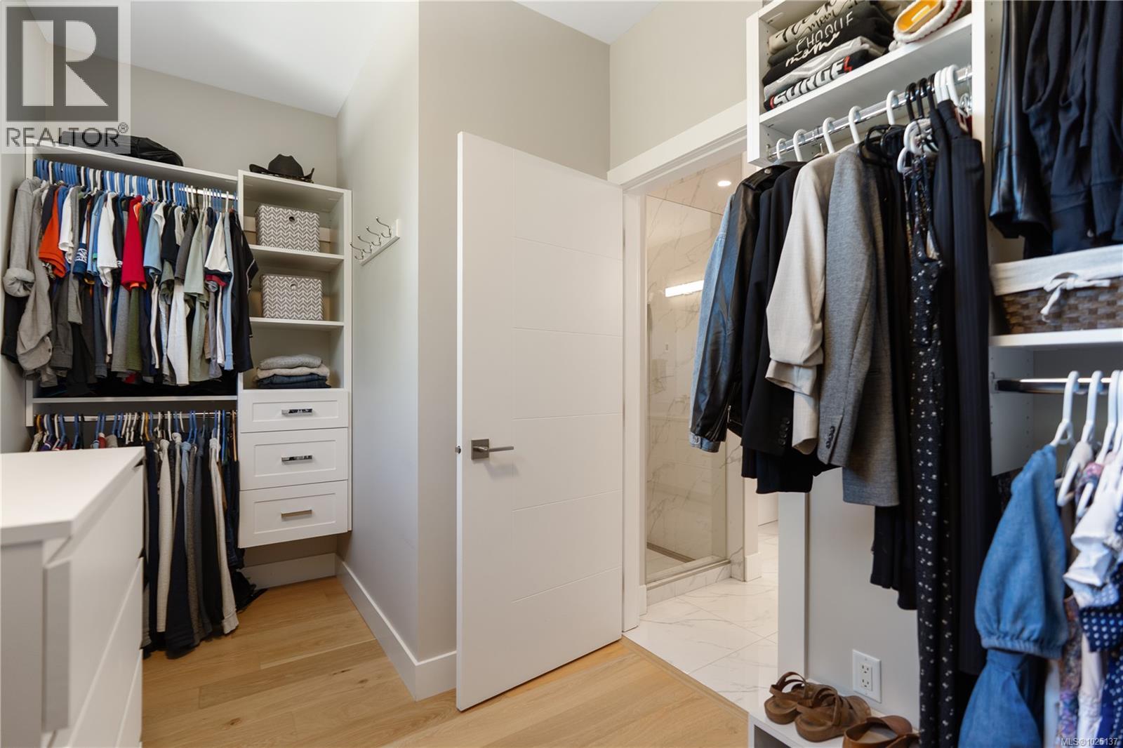 922 Greystone Pl, Langford