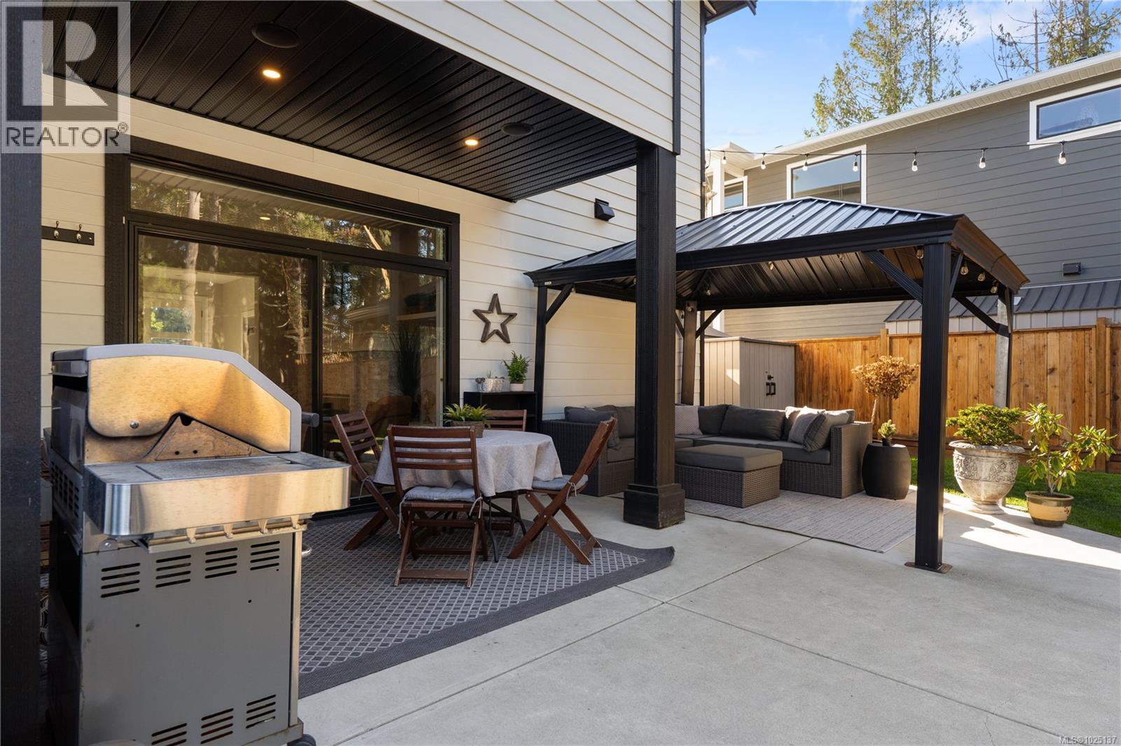 922 Greystone Pl, Langford