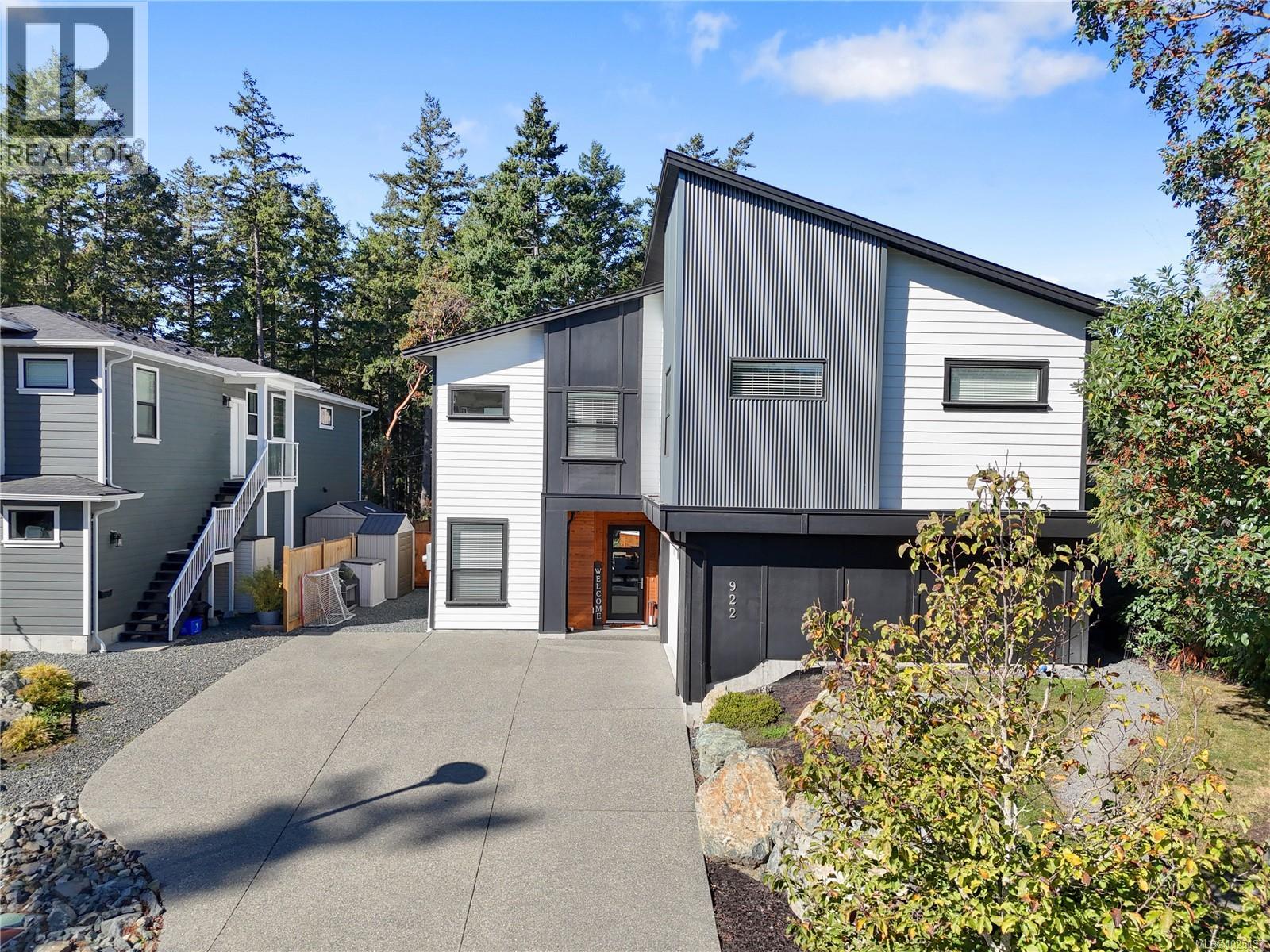 922 Greystone Pl, Langford