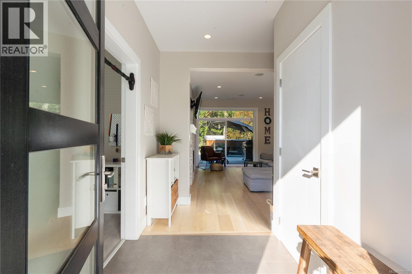 922 Greystone Pl, Langford