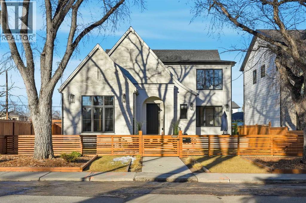 2040 56 Avenue SW, Calgary, Alberta