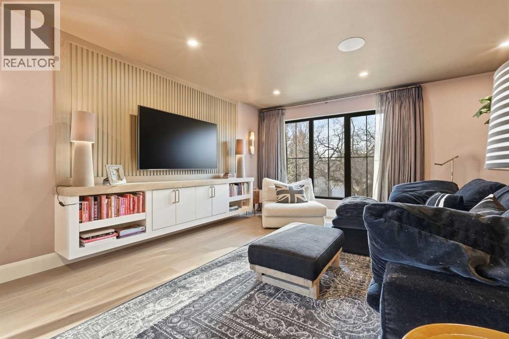 Single Family House Bungalow for Sale in   Avenue SW North Glenmore Park Calgary 