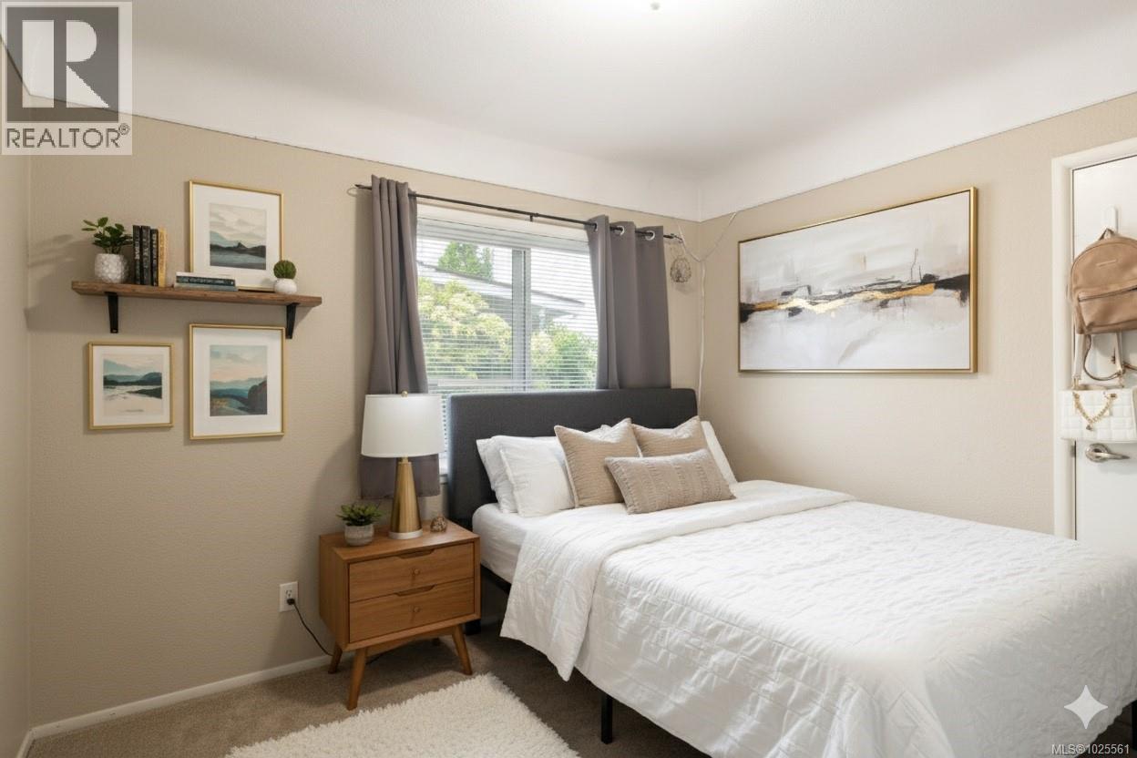  582 Baxter Avenue, Saanich