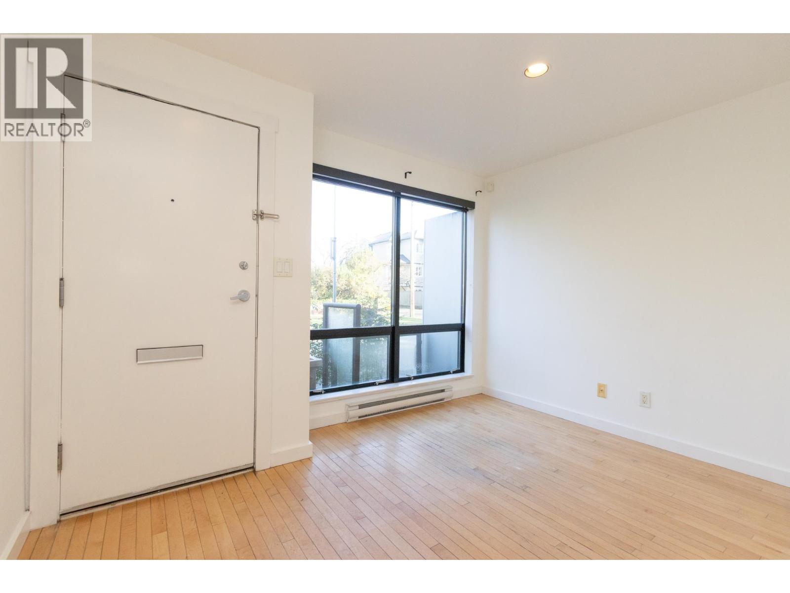 682 16TH Avenue - photo 2