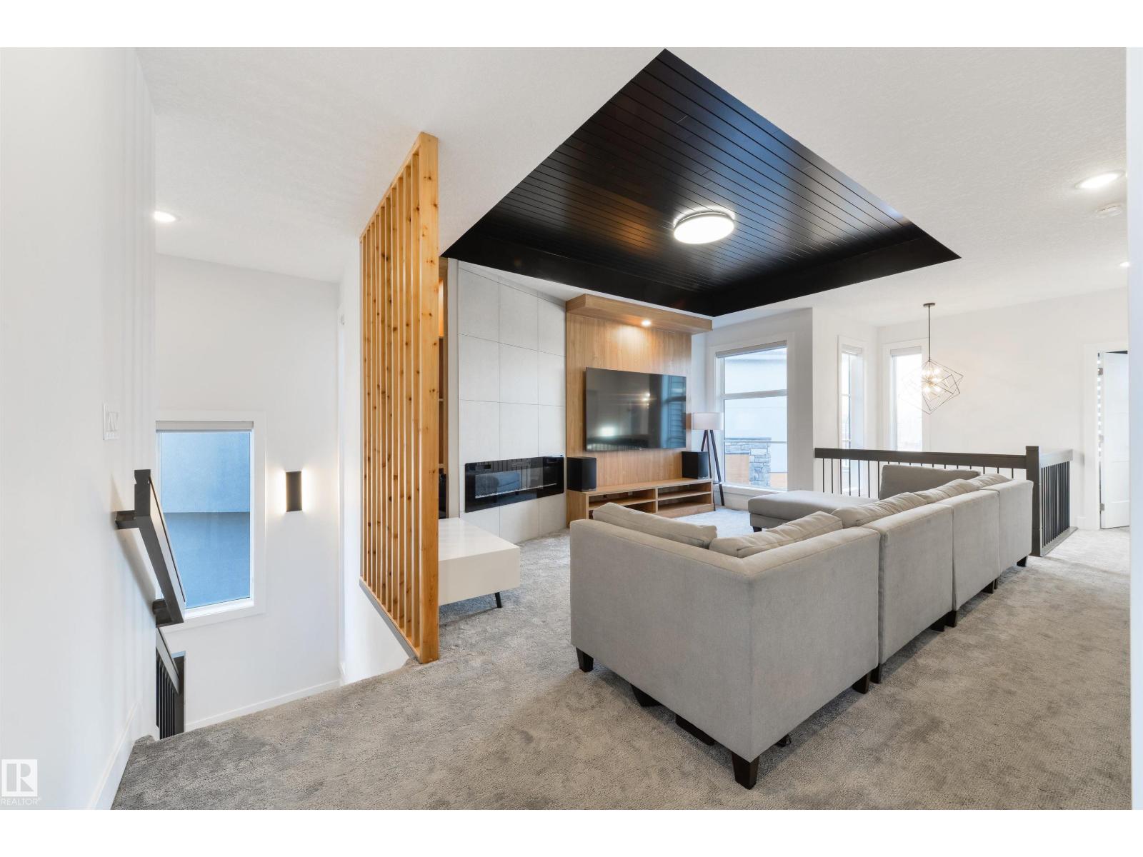 219 37 ST SW, Edmonton