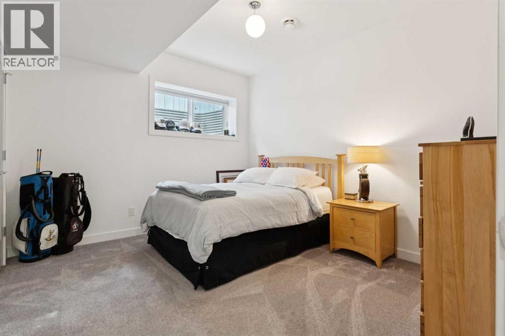 Single Family House for Sale in  Lake Erie Way SE Lake Bonavista Calgary 