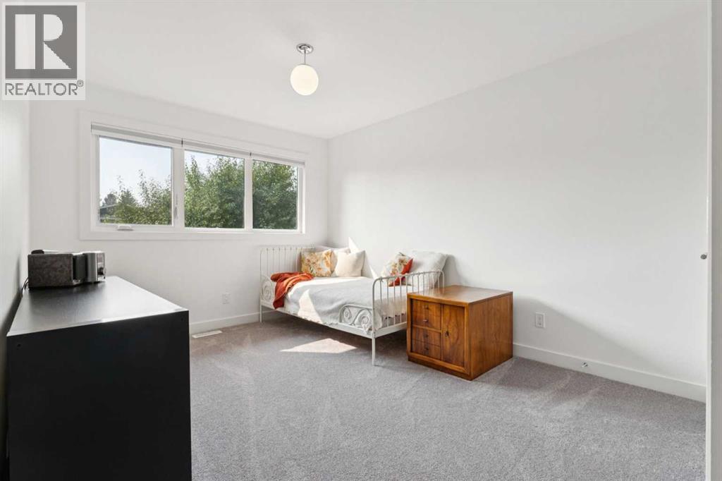 Single Family House for Sale in  Lake Erie Way SE Lake Bonavista Calgary 