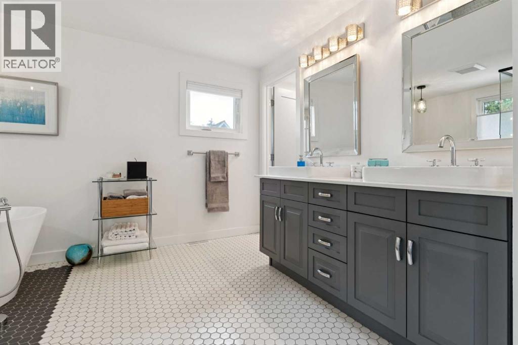 Single Family House for Sale in  Lake Erie Way SE Lake Bonavista Calgary 