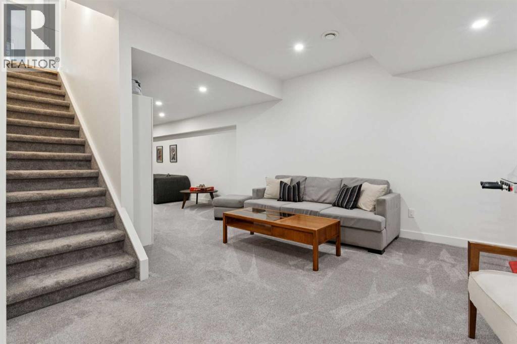 Single Family House for Sale in  Lake Erie Way SE Lake Bonavista Calgary 