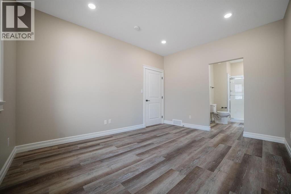 Single Family House Bungalow for Sale in   Avenue Victoria Park Camrose 