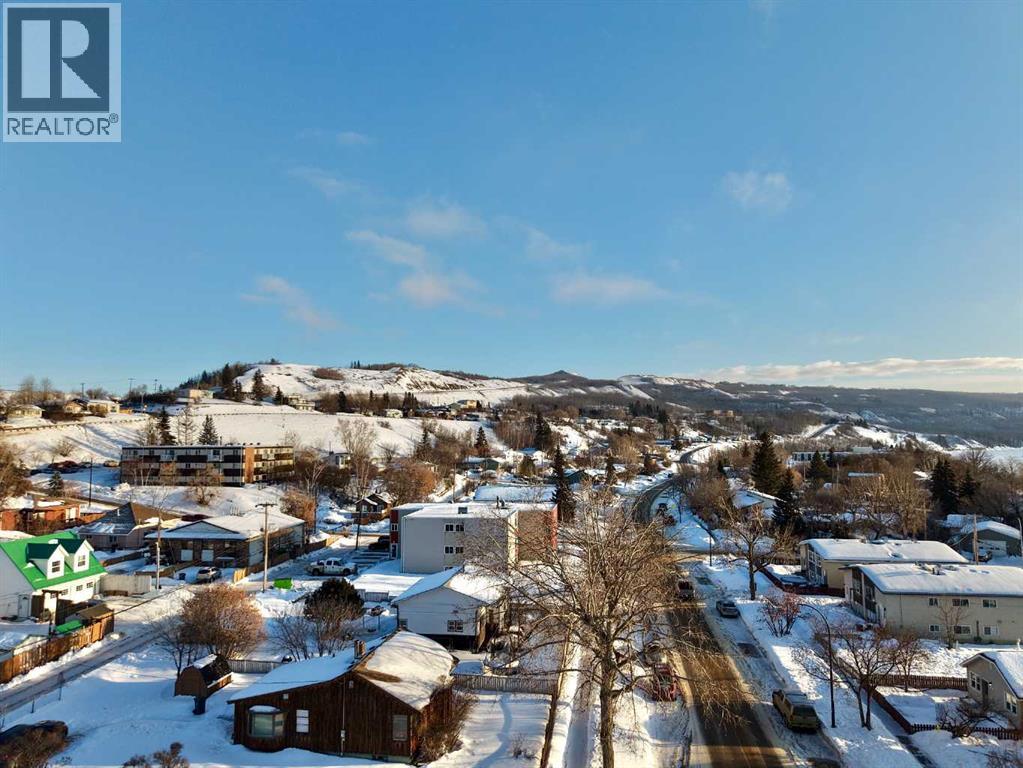 10509 101 Street - Photo 5 of 39, Peace River, Alberta