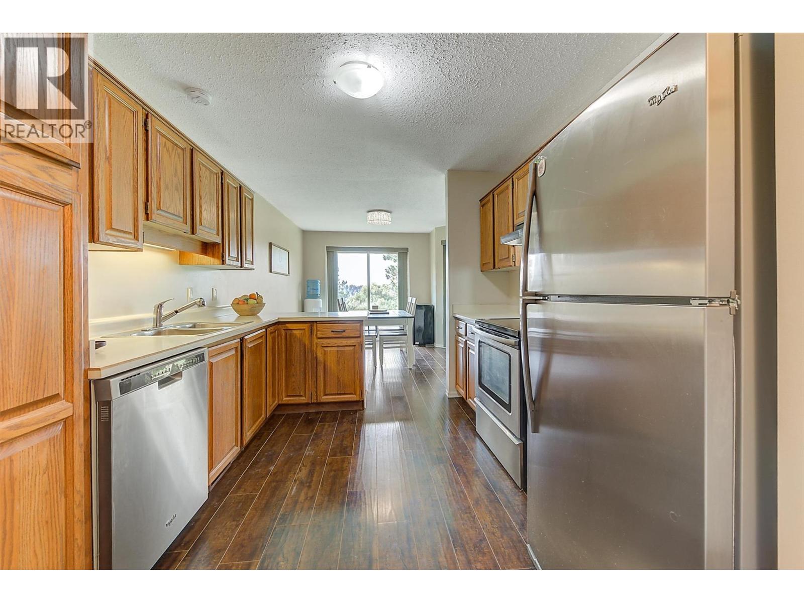  2226 Golf Course Drive, West Kelowna
