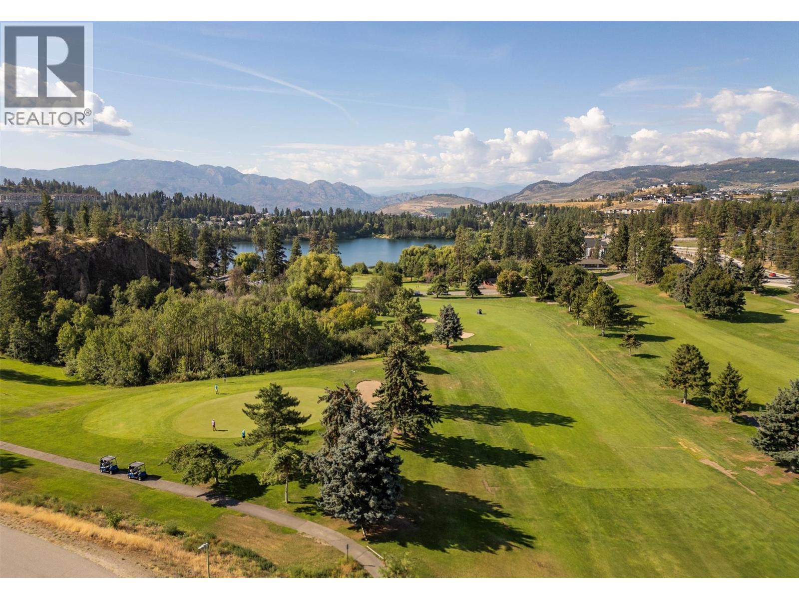  2226 Golf Course Drive, West Kelowna