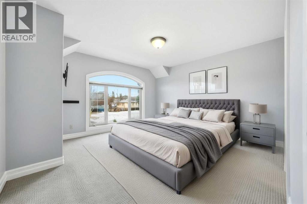 Single Family House for Sale in   Avenue NE Tuxedo Park Calgary 