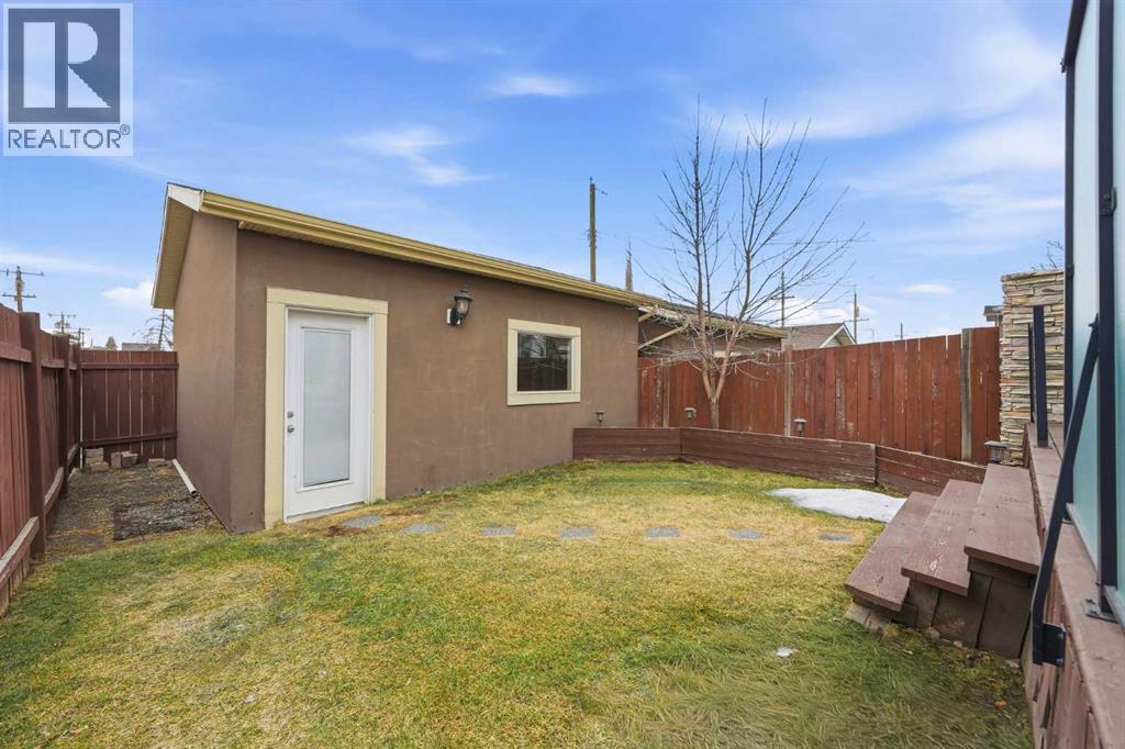 Single Family House for Sale in   Avenue NE Tuxedo Park Calgary 