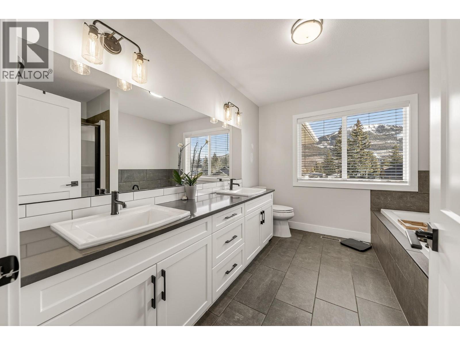 2071 Golden Eagle Drive, Sparwood