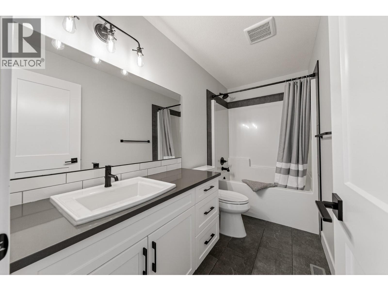 2071 Golden Eagle Drive, Sparwood