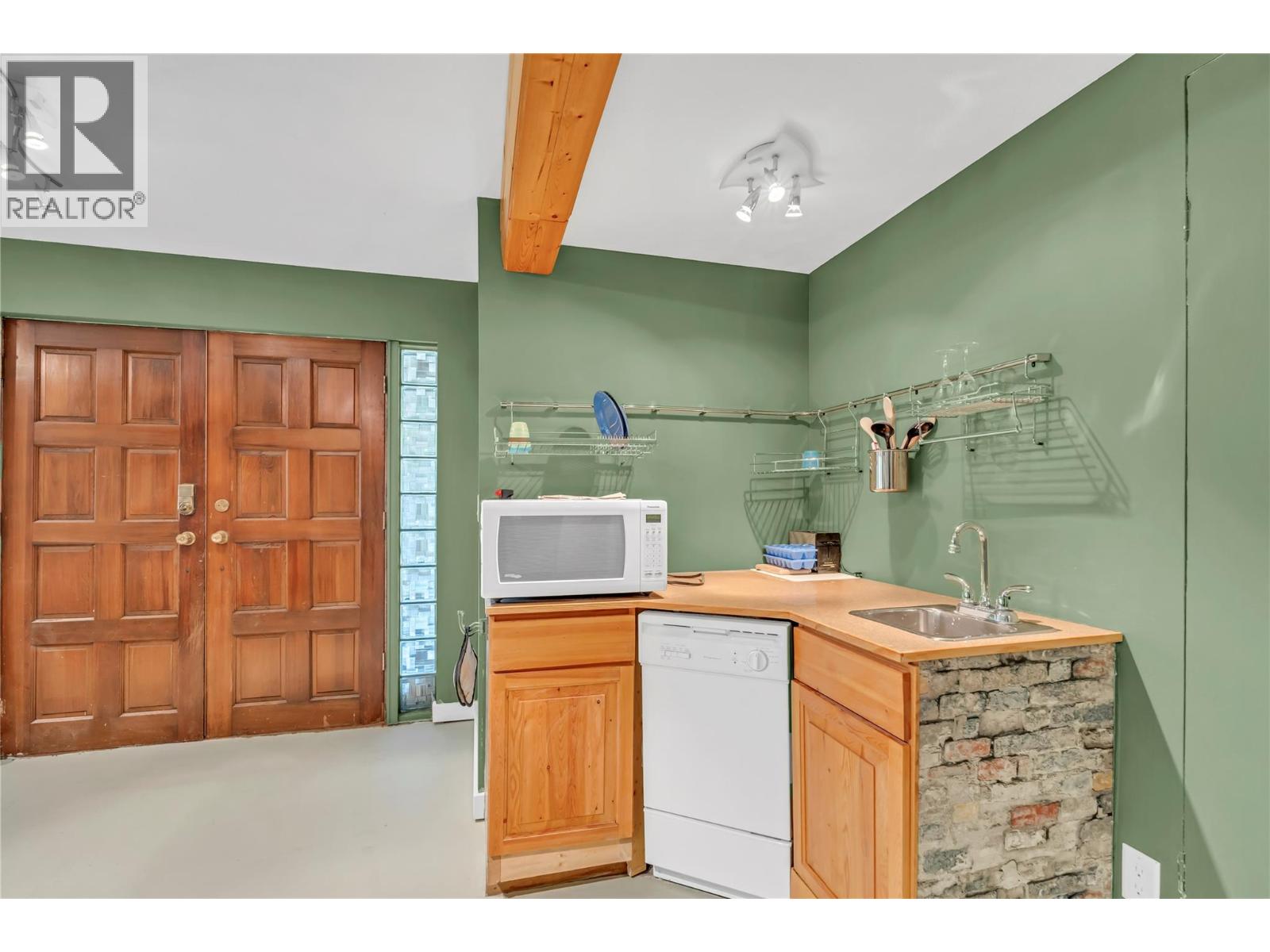  2083 Princeton Summerland Rd Other, Princeton