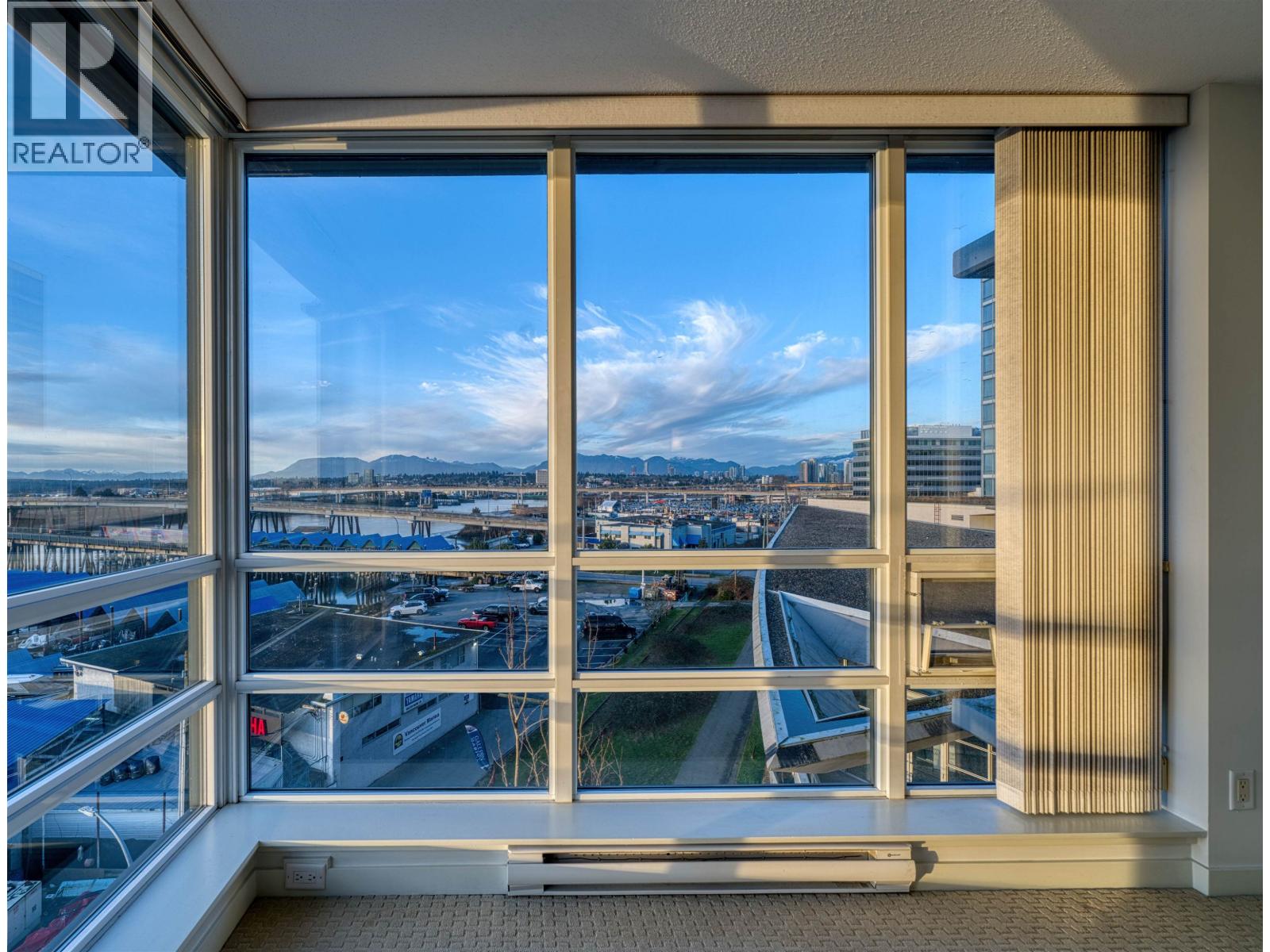 #808-3333 CORVETTE Way, Richmond