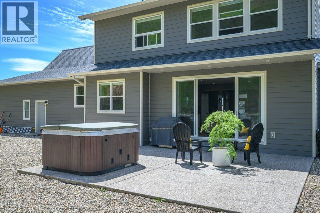  313 Baldy Place, Vernon