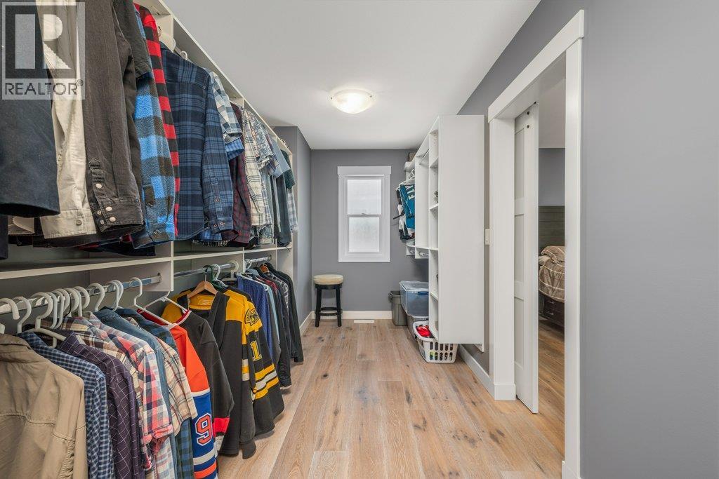  313 Baldy Place, Vernon