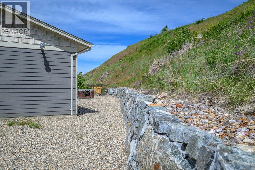  313 Baldy Place, Vernon