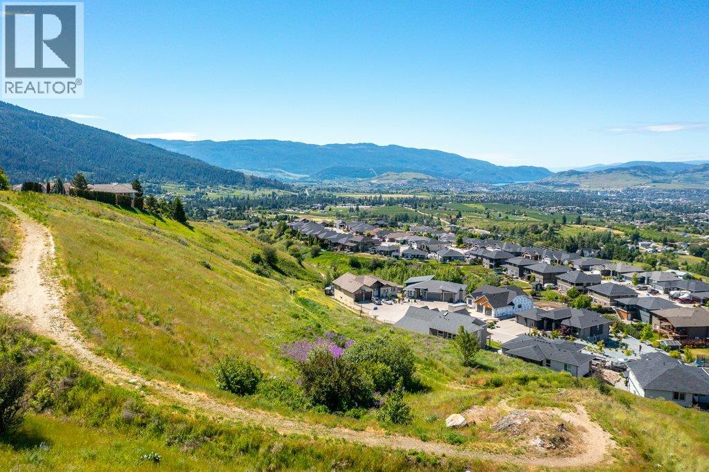  313 Baldy Place, Vernon