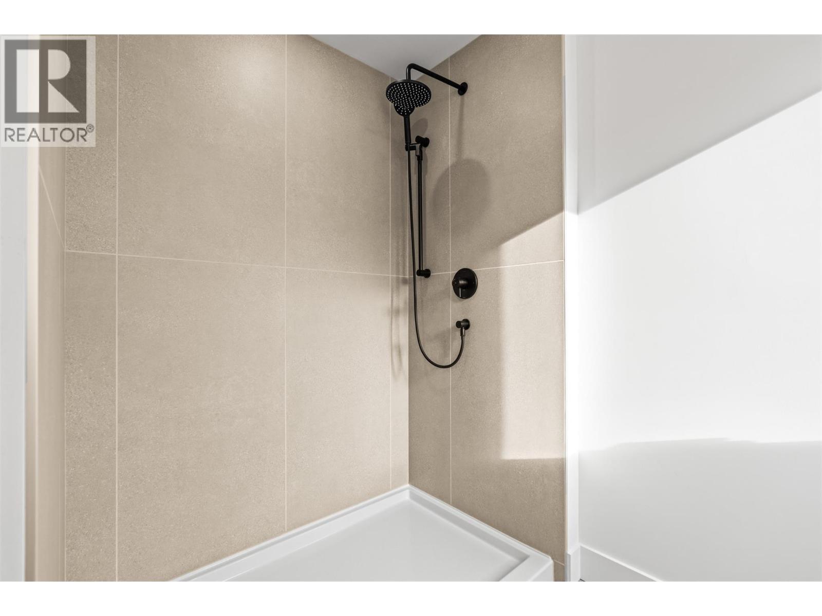 7077 Manning Place, Vernon