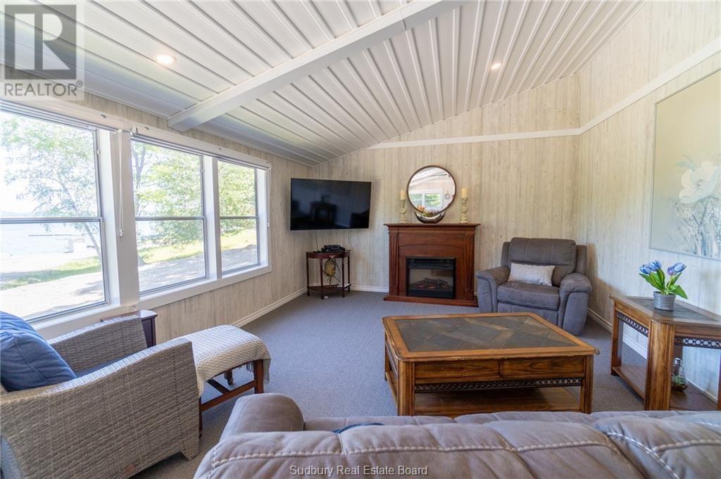 0 PANACHE LAKE MOUNTAIN COVE LODGE - 55
