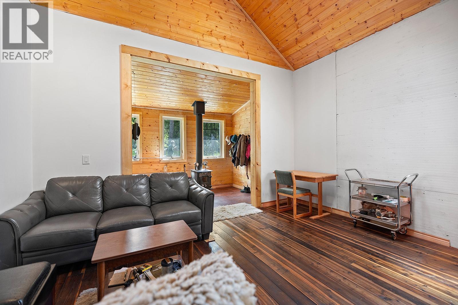 16317 BOWE ROAD - 13