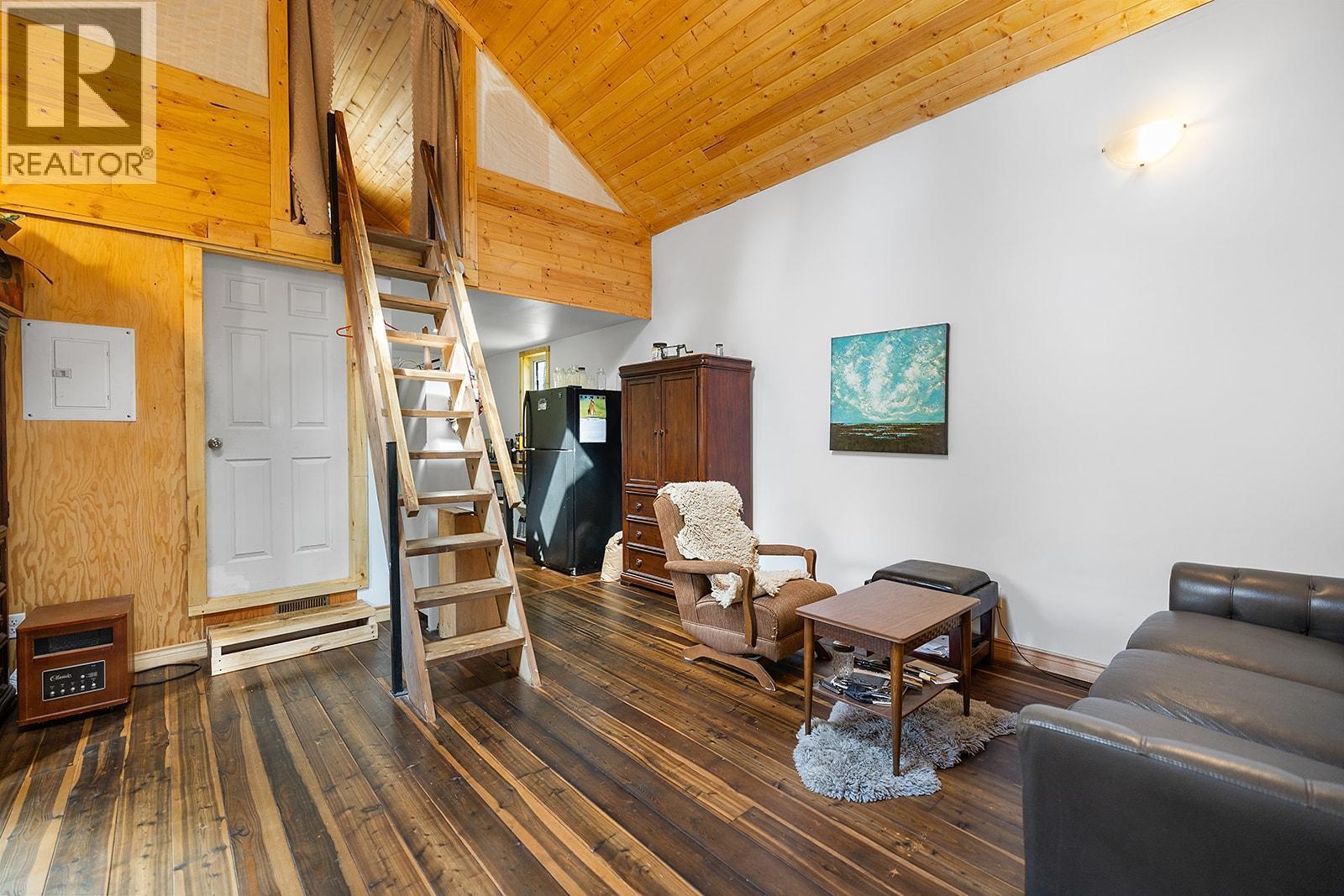 16317 BOWE ROAD - 15