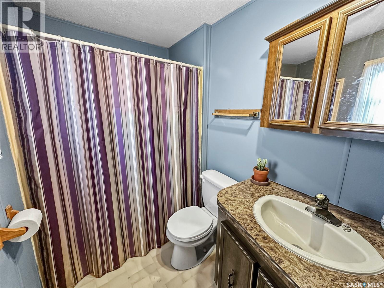 Single Family House Mobile Home for Sale in  Prairie Sun COURT Swift Current 