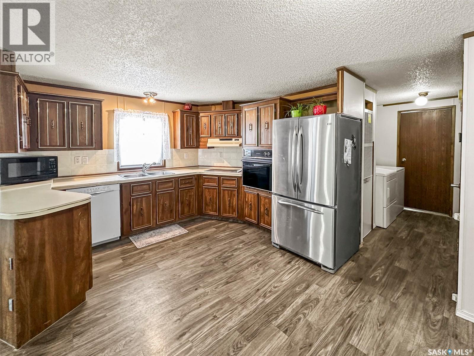 Single Family House Mobile Home for Sale in  Prairie Sun COURT Swift Current 