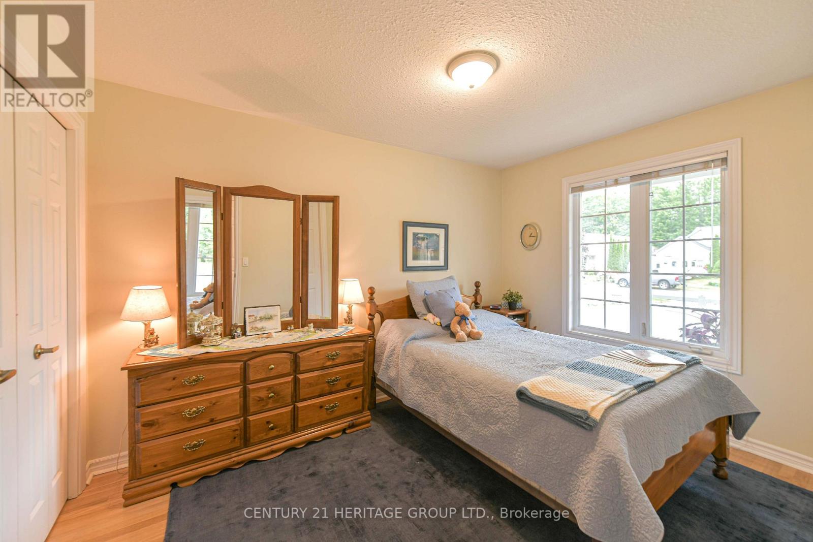 130 HEDGEWOOD LANE - 17