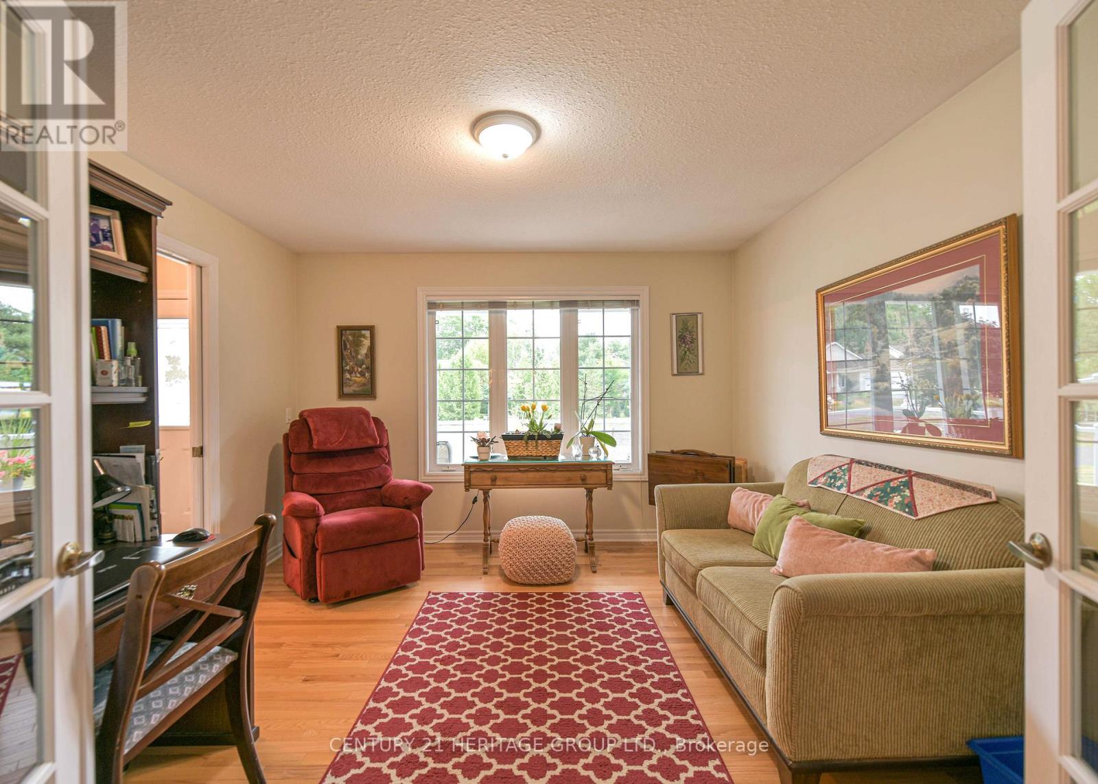130 HEDGEWOOD LANE - 21