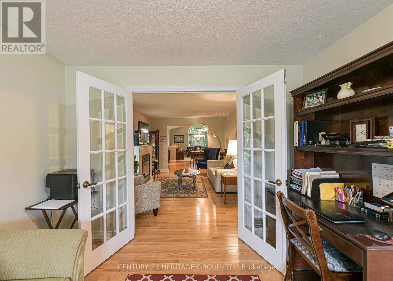130 HEDGEWOOD LANE - 22