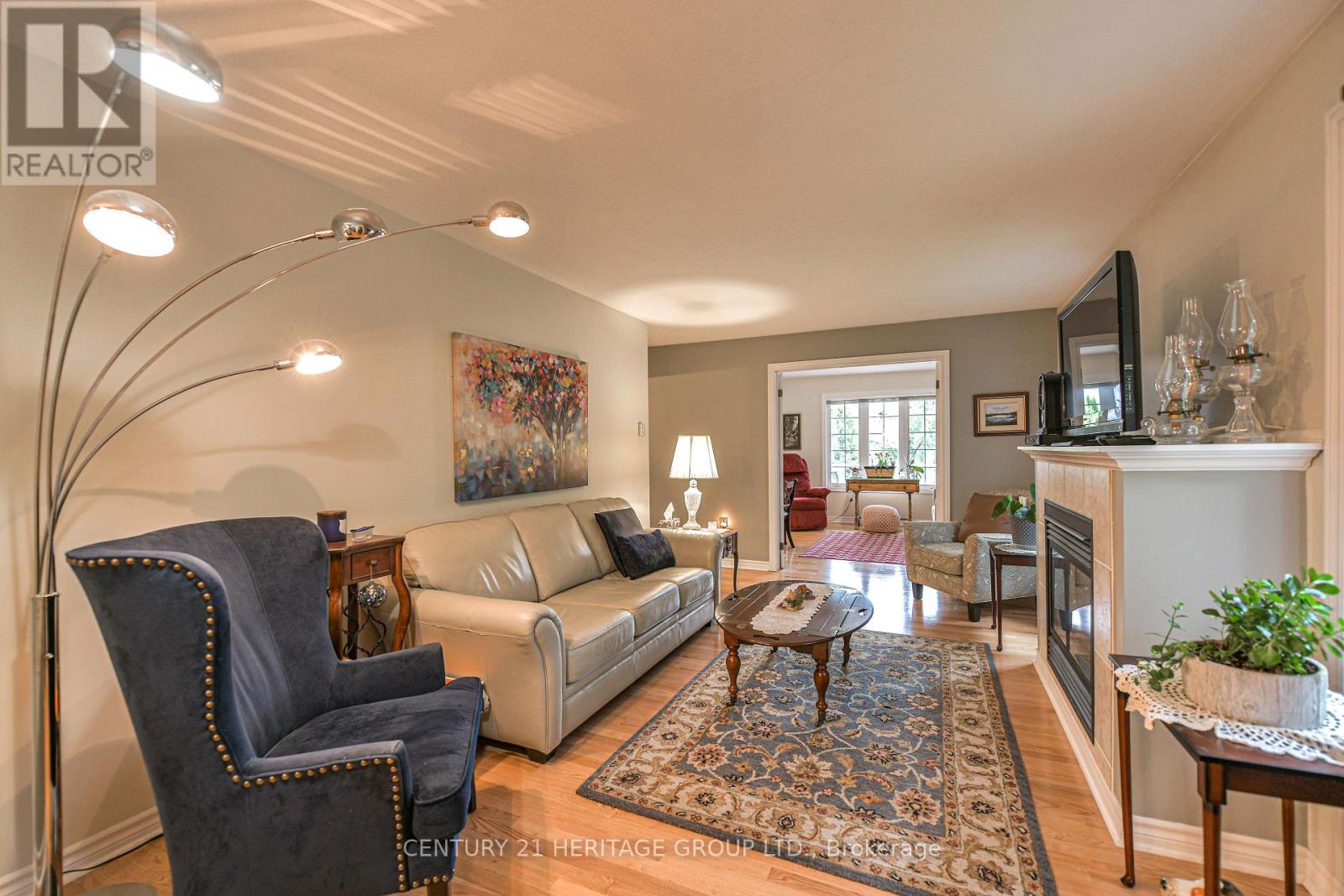 130 HEDGEWOOD LANE - 25