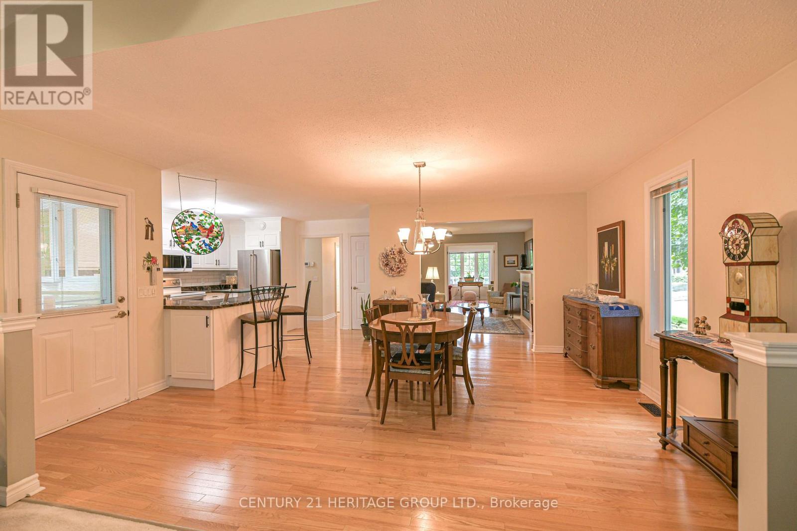 130 HEDGEWOOD LANE - 32