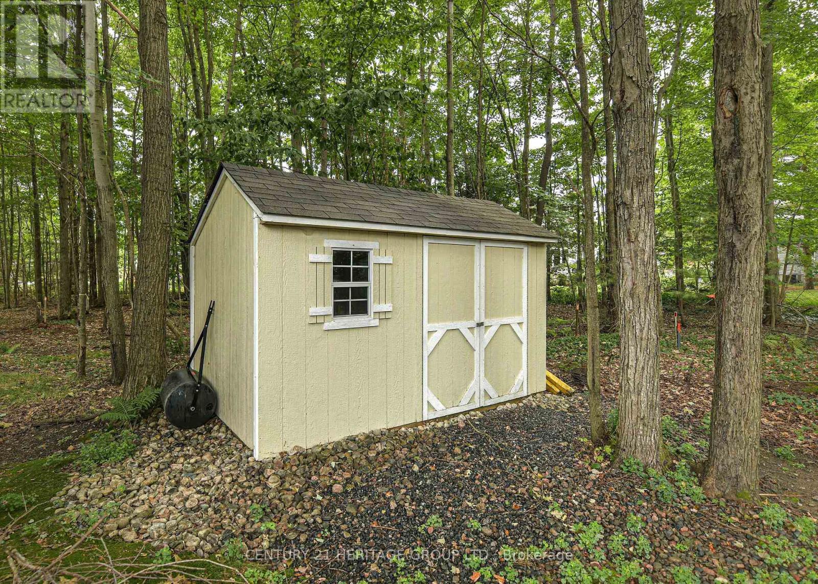 130 HEDGEWOOD LANE - 6